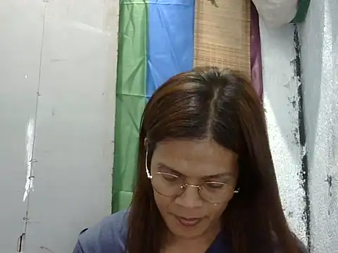 juicycum069 online show from 5, 4, 2026