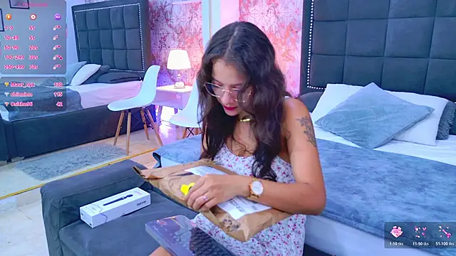 Snapshot of Angelique_Angell chatting on 18, 3, 2026 Angelique Angell online show from 18, 3, 2026