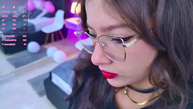 Snapshot of Angelique_Angell chatting on 1, 4, 2026 Angelique Angell online show from 1, 4, 2026