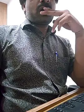 Snapshot of autophile-indian chatting on 31, 10, 2025 autophile-indian online show from 31, 10, 2025