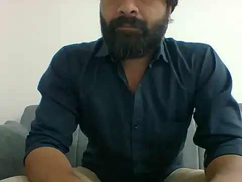 Snapshot of autophile-indian chatting on 6, 1, 2026 autophile-indian online show from 6, 1, 2026