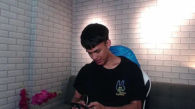 Thiago twink online show from 19, 9, 2025