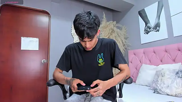 Thiago twink online show from 2, 10, 2025
