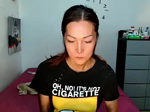 gorgeousYNEZ22 online show from 13, 7, 2026