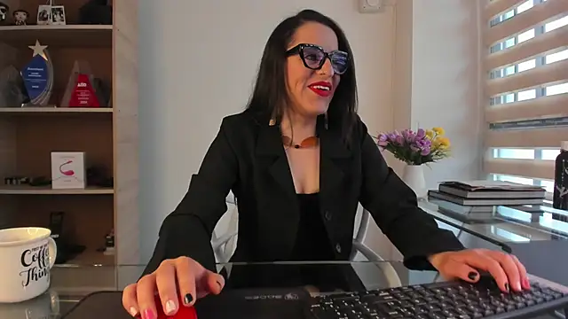 Snapshot of IsisNoir chatting on 24, 4, 2026 IsisNoir online show from 24, 4, 2026