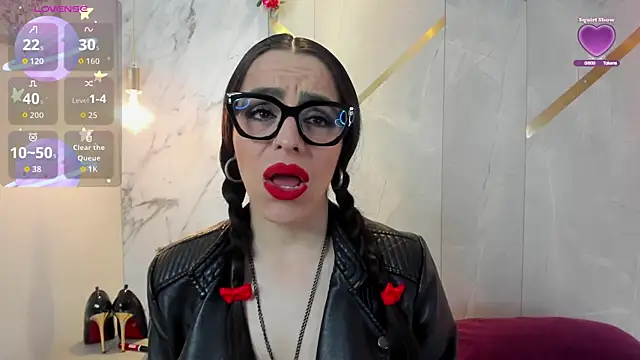 Snapshot of IsisNoir chatting on 7, 5, 2026 IsisNoir online show from 7, 5, 2026