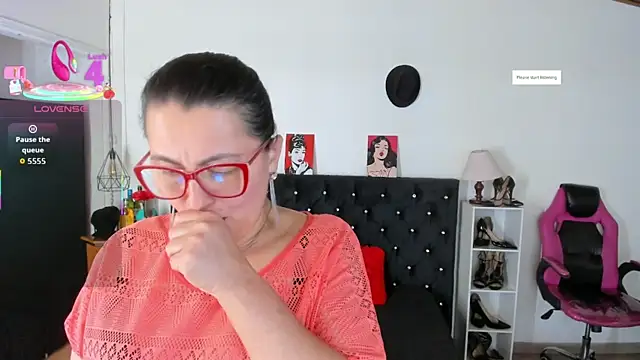 D Martii online show from 3, 12, 2025