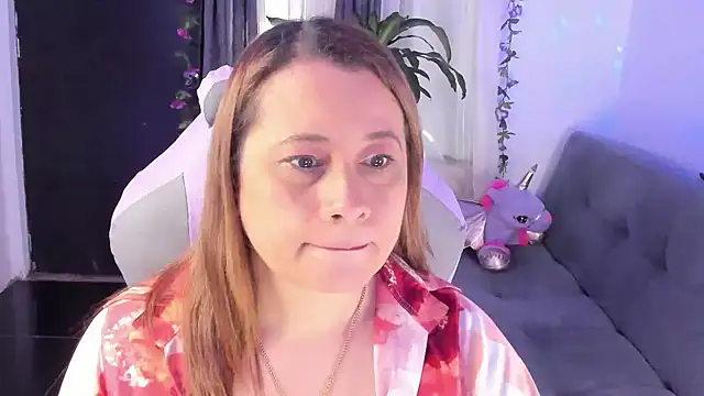 Snapshot of milagros_latina75 chatting on 24, 11, 2025 milagros latina75 online show from 24, 11, 2025