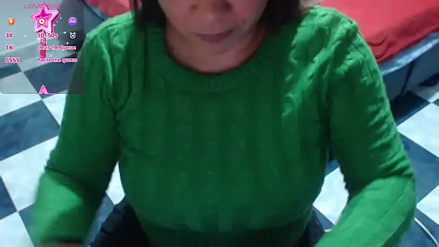 Snapshot of hiilarybrown chatting on 1, 2, 2026 hiilarybrown online show from 1, 2, 2026