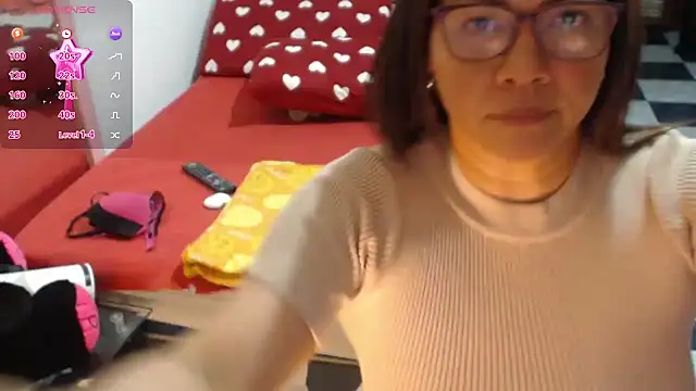 Snapshot of hiilarybrown chatting on 25, 2, 2026 hiilarybrown online show from 25, 2, 2026