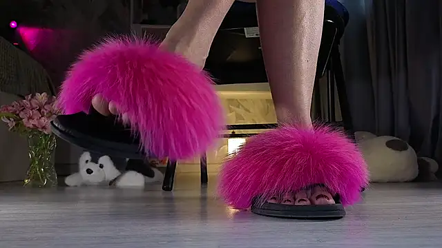 Feet Heelss online show from 15, 1, 2026