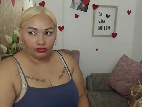 Snapshot of laleska_montenegro chatting on 14, 10, 2025 laleska montenegro online show from 14, 10, 2025