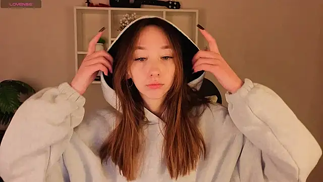 Miche1le Allenne online show from 15, 3, 2026