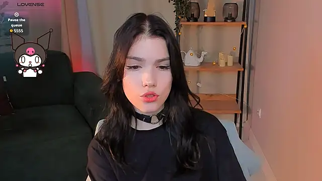 Snapshot of Sophie_SkyAngel chatting on 14, 10, 2025 Sophie SkyAngel online show from 14, 10, 2025