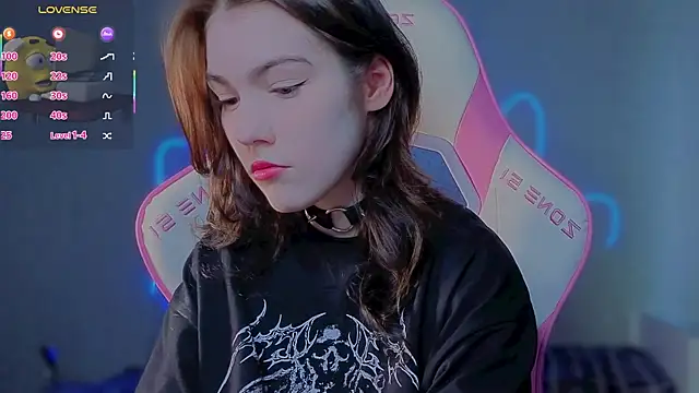 Snapshot of Sophie_SkyAngel chatting on 28, 5, 2026 Sophie SkyAngel online show from 28, 5, 2026