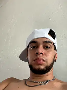 Snapshot of enzo_vittale03_ chatting on 22, 9, 2025 enzo vittale03 online show from 22, 9, 2025