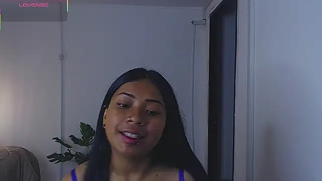 LilyCutee  online show from 8, 10, 2025