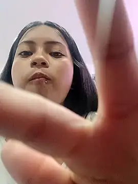 LilyCutee  online show from 9, 10, 2025