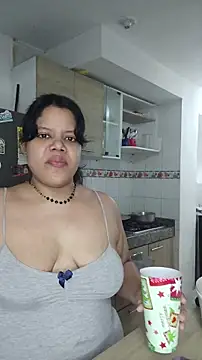 Snapshot of Maymoonx chatting on 19, 5, 2026 Maymoonx online show from 19, 5, 2026