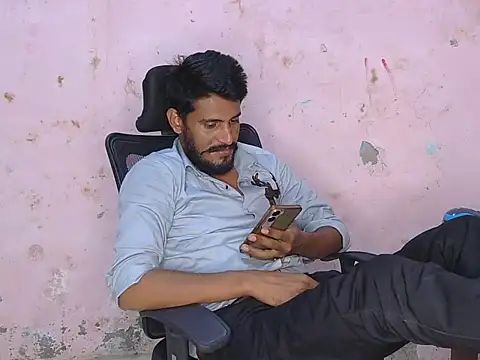 krishjaat43 online show from 6, 4, 2026