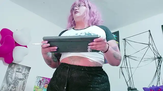 Snapshot of XxGreenGoodxX chatting on 8, 7, 2026 XxGreenGoodxX online show from 8, 7, 2026