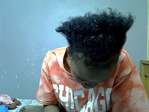 Snapshot of Sweetlanah chatting on 3, 10, 2025 Sweetlanah online show from 3, 10, 2025