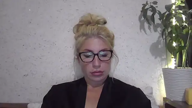 fox red lady7 online show from 4, 10, 2025