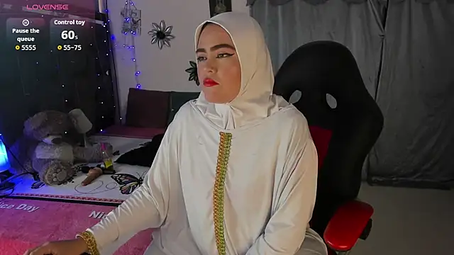 Snapshot of MarianFadel chatting on 24, 9, 2025 MarianFadel online show from 24, 9, 2025