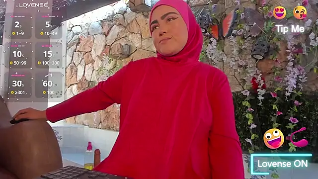 Snapshot of MarianFadel chatting on 26, 9, 2025 MarianFadel online show from 26, 9, 2025