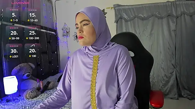 Snapshot of MarianFadel chatting on 4, 10, 2025 MarianFadel online show from 4, 10, 2025