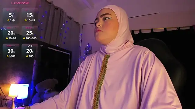 Snapshot of MarianFadel chatting on 15, 10, 2025 MarianFadel online show from 15, 10, 2025