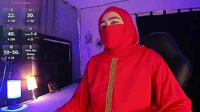 Snapshot of MarianFadel chatting on 21, 10, 2025 MarianFadel online show from 21, 10, 2025