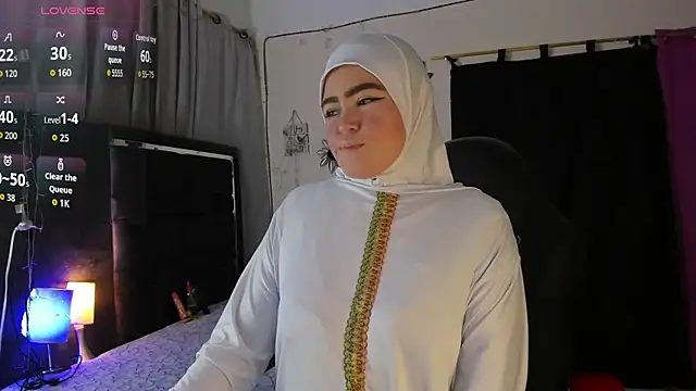 Snapshot of MarianFadel chatting on 23, 10, 2025 MarianFadel online show from 23, 10, 2025