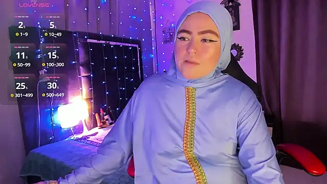 Snapshot of MarianFadel chatting on 4, 11, 2025 MarianFadel online show from 4, 11, 2025