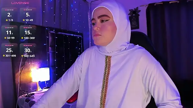 Snapshot of MarianFadel chatting on 5, 11, 2025 MarianFadel online show from 5, 11, 2025