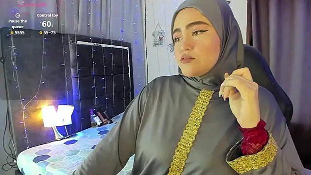 Snapshot of MarianFadel chatting on 21, 11, 2025 MarianFadel online show from 21, 11, 2025