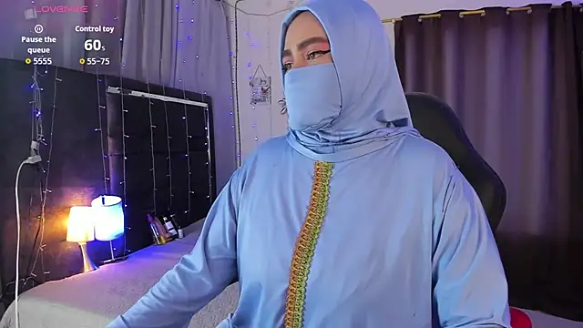 Snapshot of MarianFadel chatting on 25, 11, 2025 MarianFadel online show from 25, 11, 2025