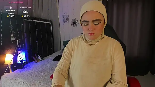 Snapshot of MarianFadel chatting on 26, 11, 2025 MarianFadel online show from 26, 11, 2025