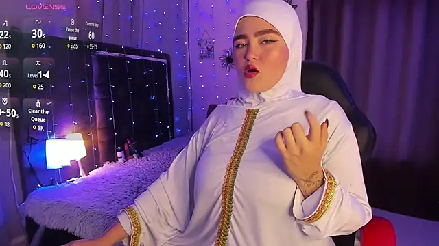 Snapshot of MarianFadel chatting on 29, 11, 2025 MarianFadel online show from 29, 11, 2025