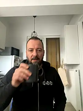 Snapshot of DavidMaros chatting on 14, 10, 2025 DavidMaros online show from 14, 10, 2025