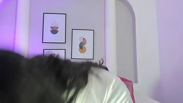 Snapshot of victoria_flores1 chatting on 1, 10, 2025 victoria flores1 online show from 1, 10, 2025