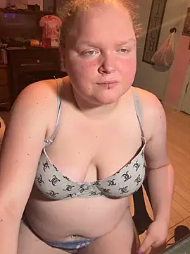 Snapshot of KadiSparkle chatting on 11, 11, 2025 KadiSparkle online show from 11, 11, 2025