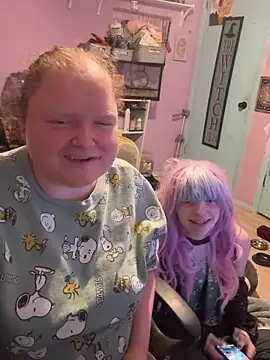 Snapshot of KadiSparkle chatting on 15, 11, 2025 KadiSparkle online show from 15, 11, 2025