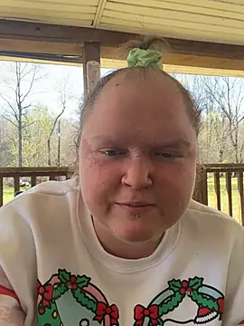 Snapshot of KadiSparkle chatting on 28, 3, 2026 KadiSparkle online show from 28, 3, 2026