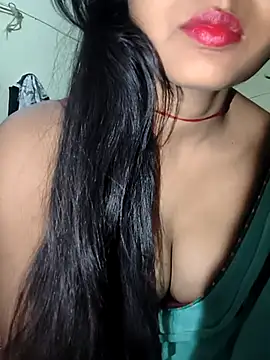 RAYI Queen 2 online show from 9, 11, 2025