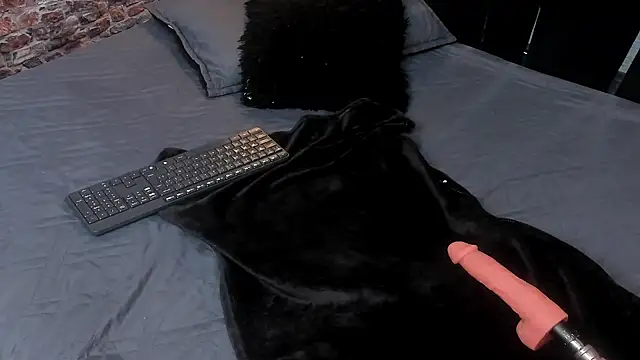 WILD FIREE  online show from 19, 6, 2026