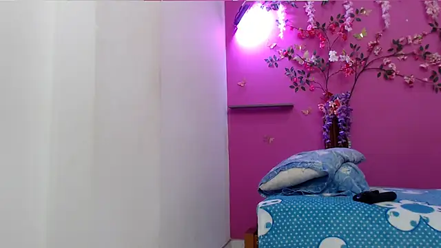 skinnybarbie022 online show from 1, 3, 2026