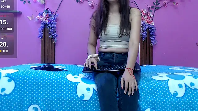 Snapshot of skinnybarbie022 chatting on 4, 7, 2026 skinnybarbie022 online show from 4, 7, 2026
