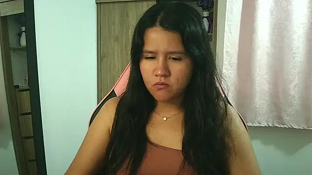 Oliviawatson1 online show from 26, 11, 2025