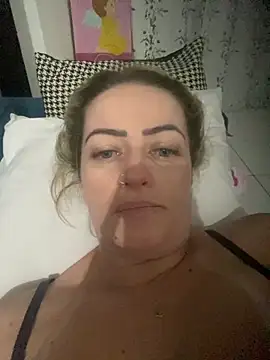 Snapshot of Alerquinasc chatting on 16, 11, 2025 Alerquinasc online show from 16, 11, 2025